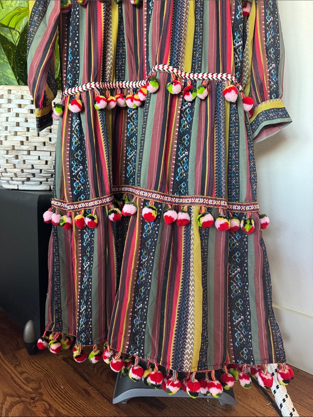 Brach Brach Pom Pom Embroidered Midi/Maxi Dress Sz S Long Sleeve colorful boho - Picture 4 of 12